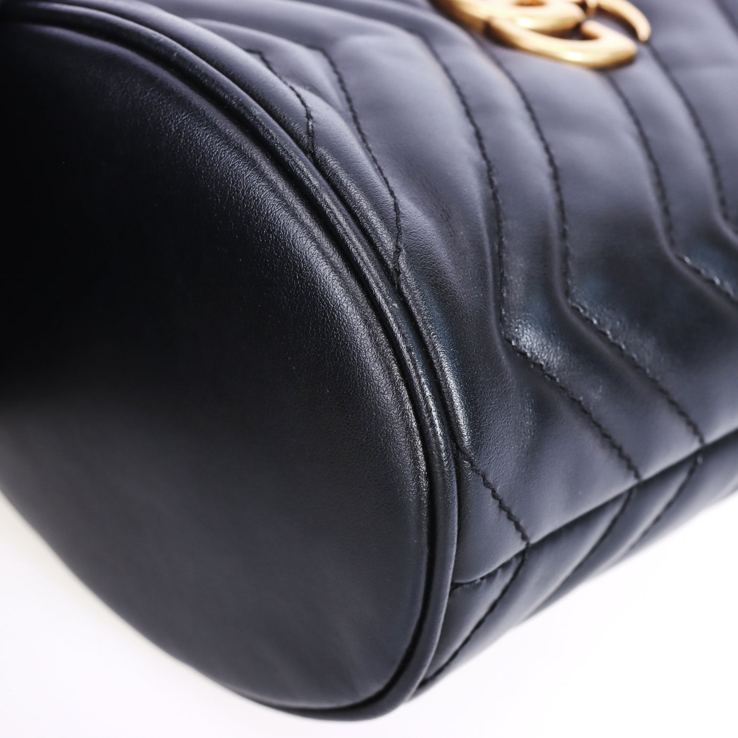 Pre-Owned Gucci GG Marmont Bucket Black Calfskin Shoulder Bag 67685325