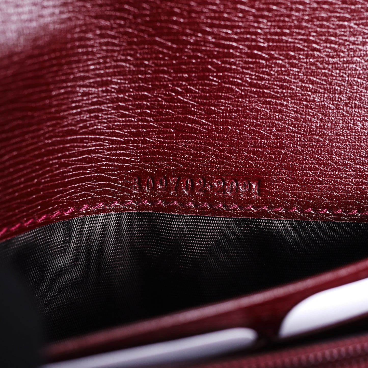 Pre-Owned Gucci Heart Print New Wine Calfskin Long Wallet 68119828