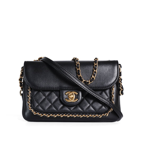 Pre-Owned Chanel Chain Around  Black Calfskin Shoulder Bag 68997952