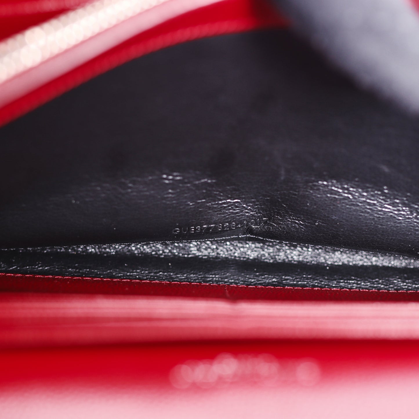 Pre-Owned Saint Laurent Red GGrain de Poudre Calfskin Wallet on Chain 69542553