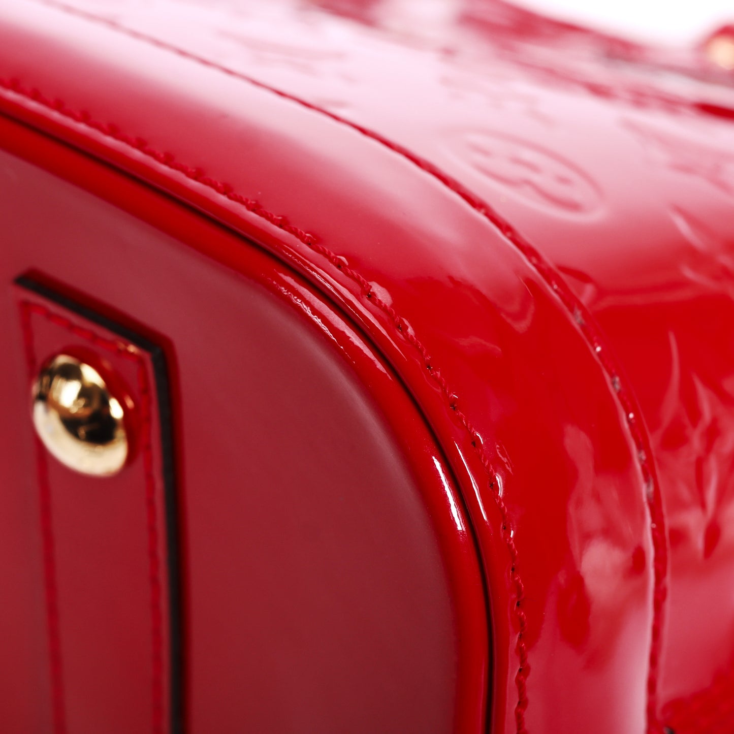 Pre-Owned Louis Vuitton Alma PM Red Patent Leather Shoulder Bag 72014458