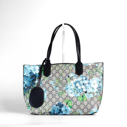 Pre‑Owned Gucci Ebony/Blue Floral GG Supreme coated canvas Tote Bag 73081933