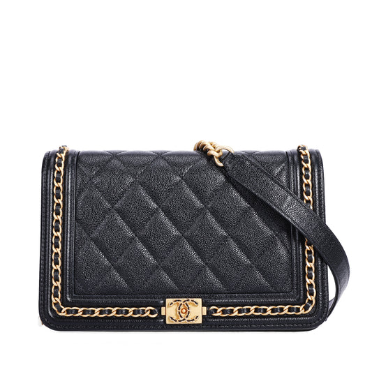Pre-Owned Chanel Boy Bag Black Quilted Calfskin Leather Shoulder Bag 75124289