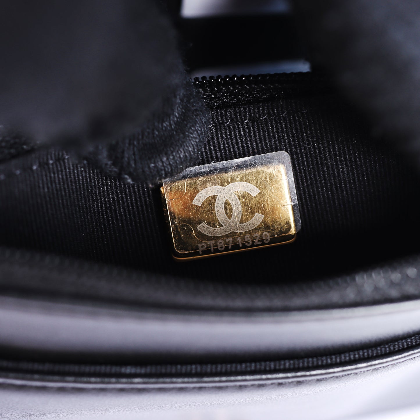Pre-Owned Chanel Boy Bag Black Quilted Calfskin Leather Shoulder Bag 75124289
