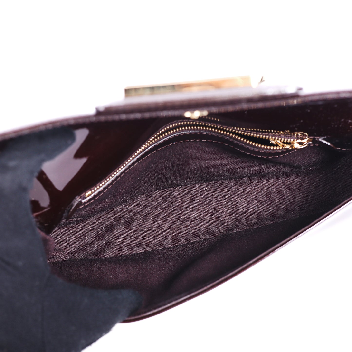 Pre-Owned Louis Vuitton Sobe Burgundy Patent Leather Clutch 81958183