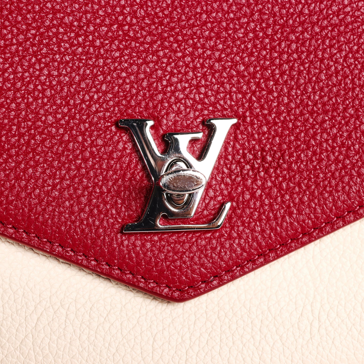 Pre-Owned Louis Vuitton  MyLockMe multicolor Calfskin Wallet on Chain 83434663