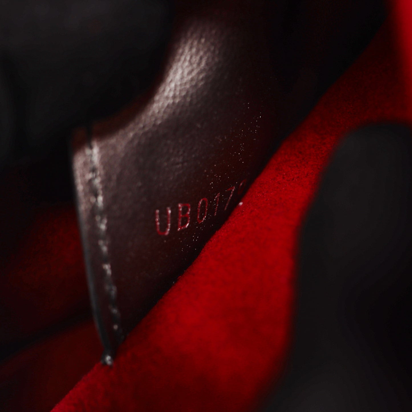 Pre-Owned Louis Vuitton  MyLockMe multicolor Calfskin Wallet on Chain 83434663