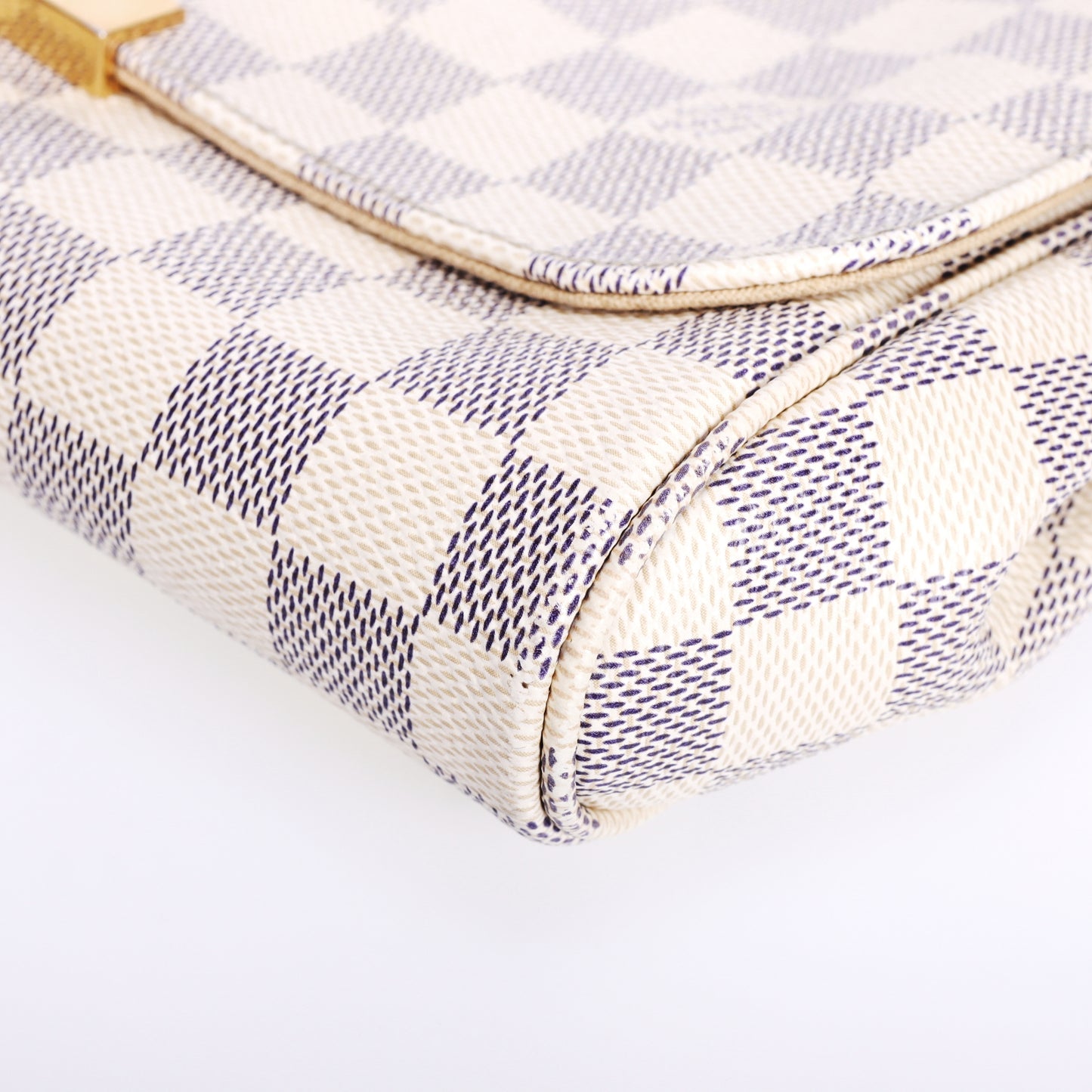 Pre-Owned Louis Vuitton Favorite White Damier Azur Coated Canvas Crossbody Bag 83929893