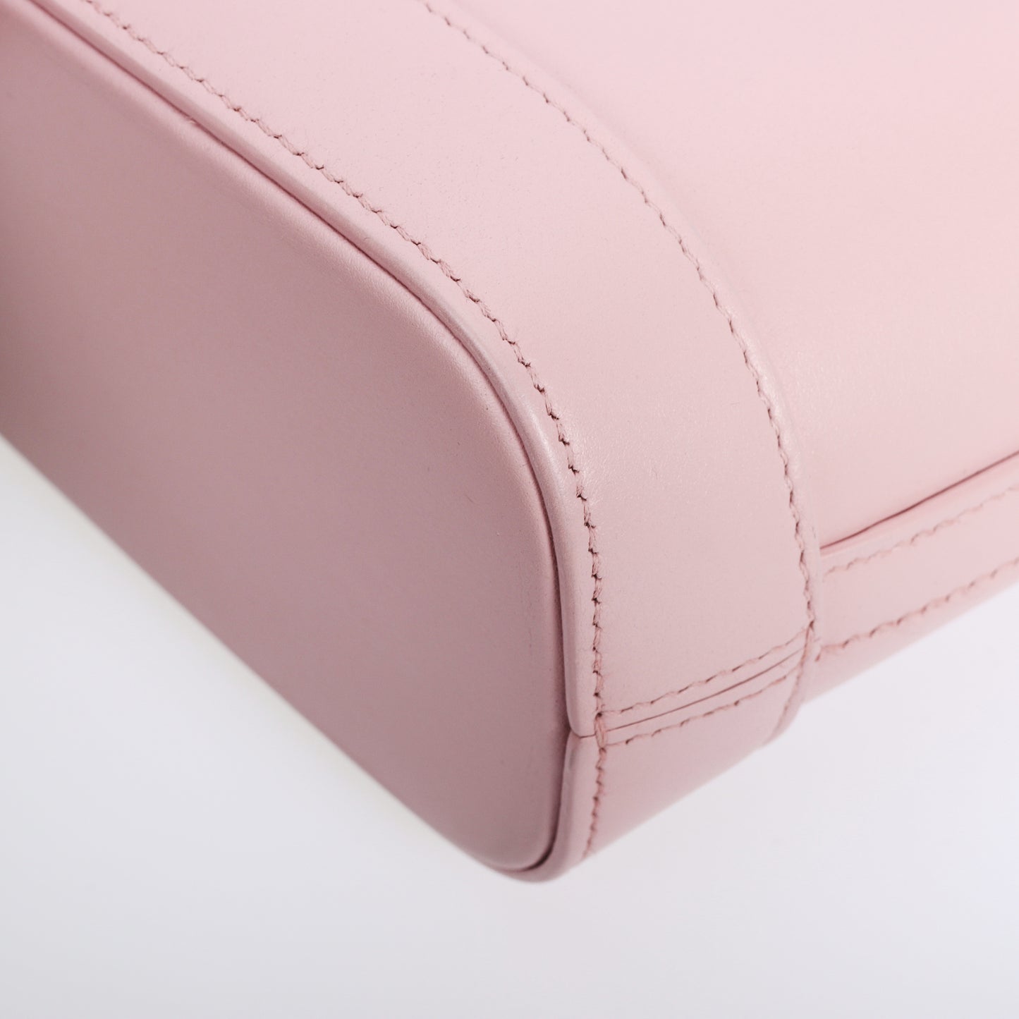 Pre-Owned CELINE Cuir Triomphe Pink Calfskin Crossbody Bag 84832104