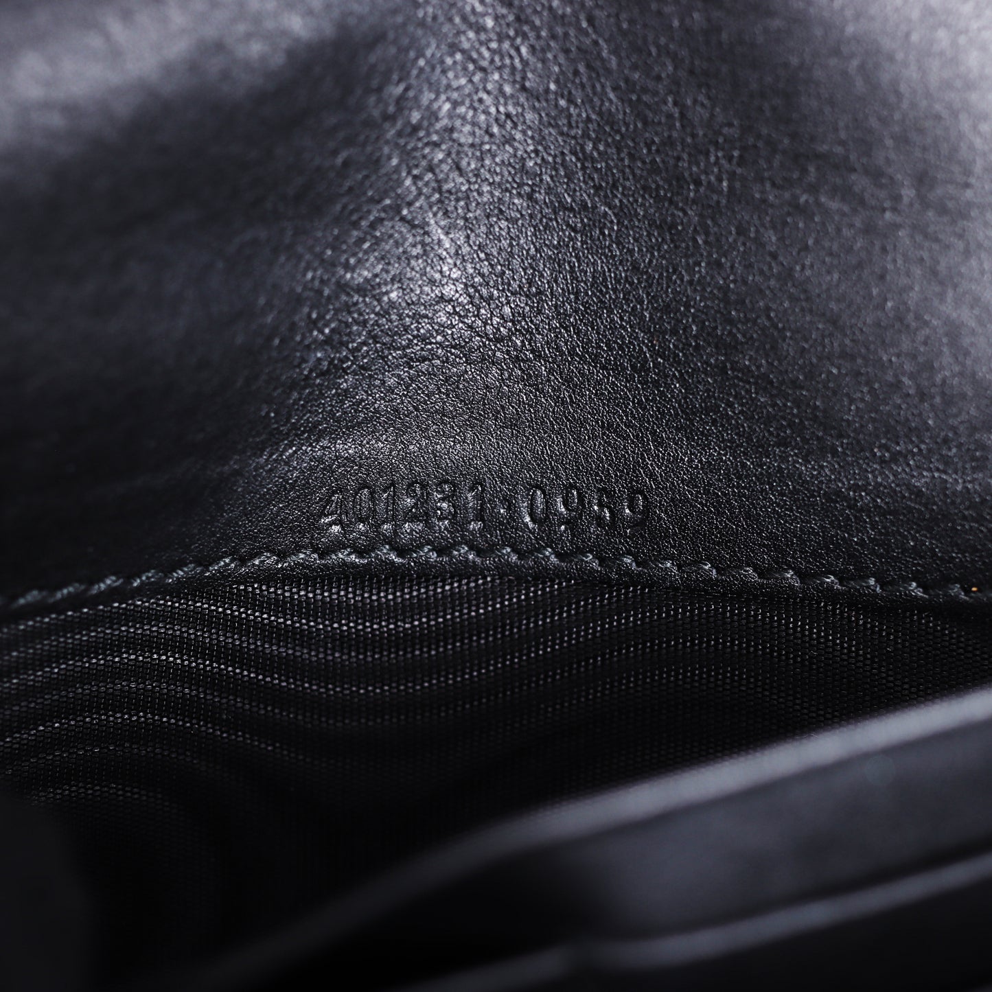 Pre-Owned Gucci Dionysus WOC Black Velvet Wallet on Chain 87074399L