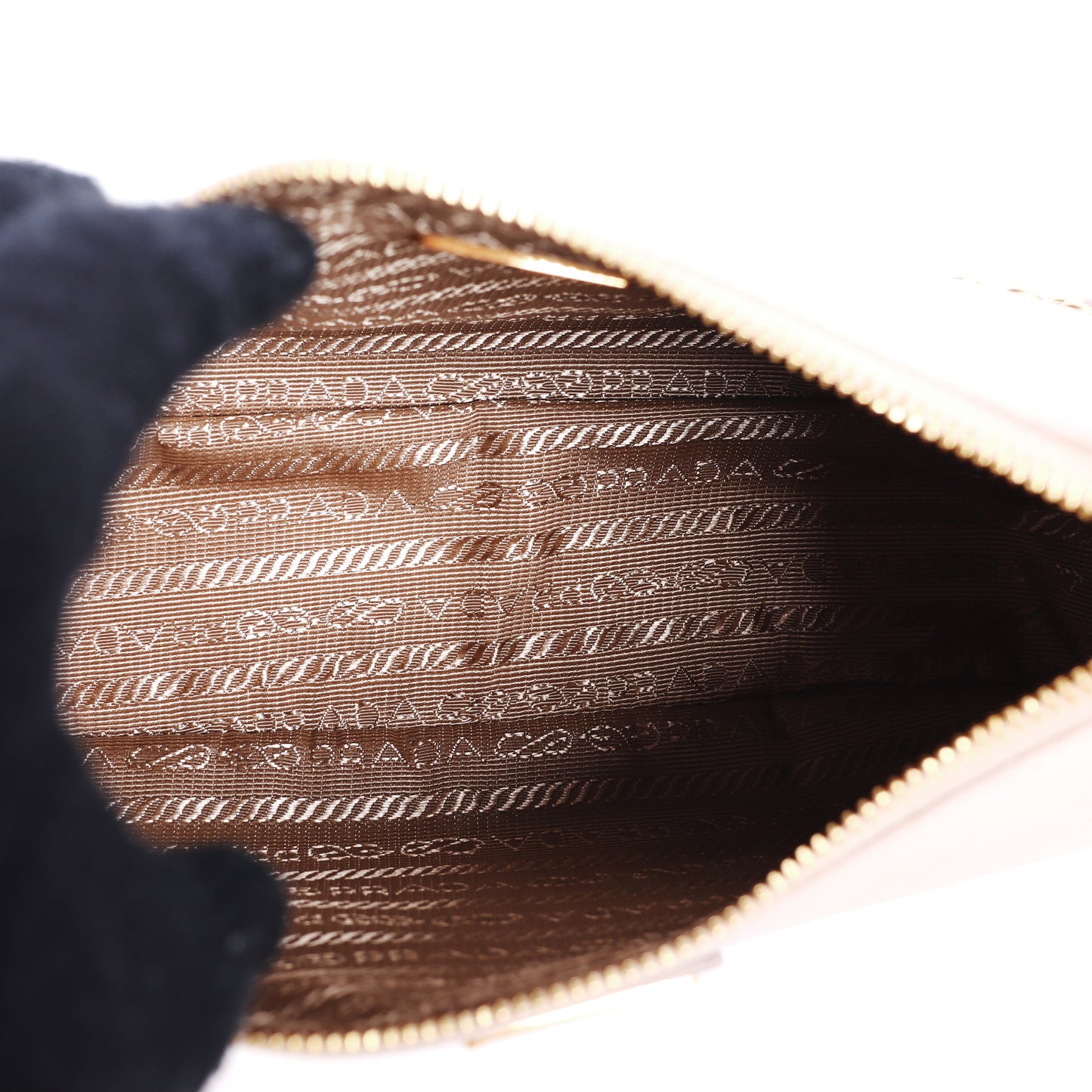 Pre-Owned Prada Re-Edition 2005 Beige Saffiano Calfskin Crossbody Bag 87453532