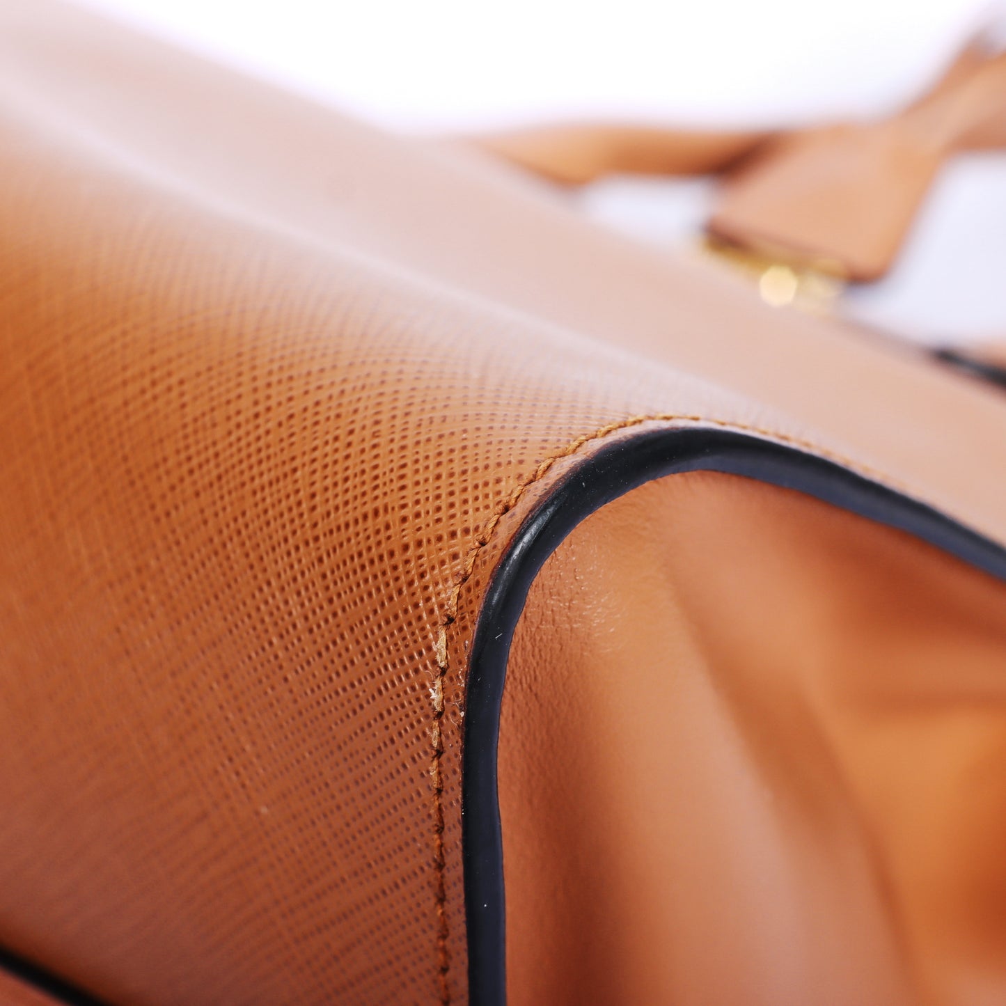 Pre-Owned Prada Paradigme Brown Calfskin Shoulder Bag 87662520