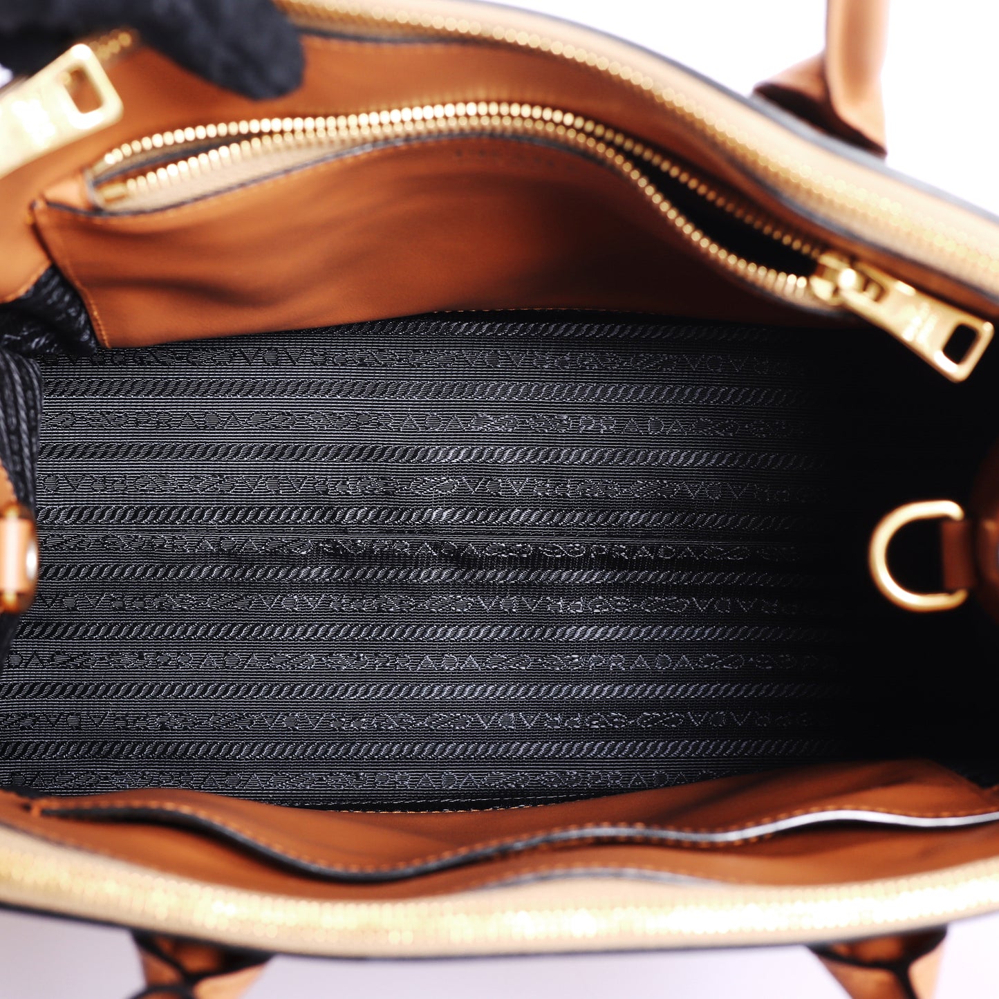 Pre-Owned Prada Paradigme Brown Calfskin Shoulder Bag 87662520