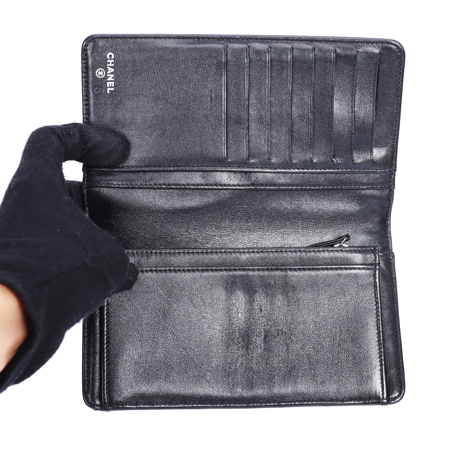 Pre-Owned Chanel CC Black Patent Leather Wallet 88232339 L