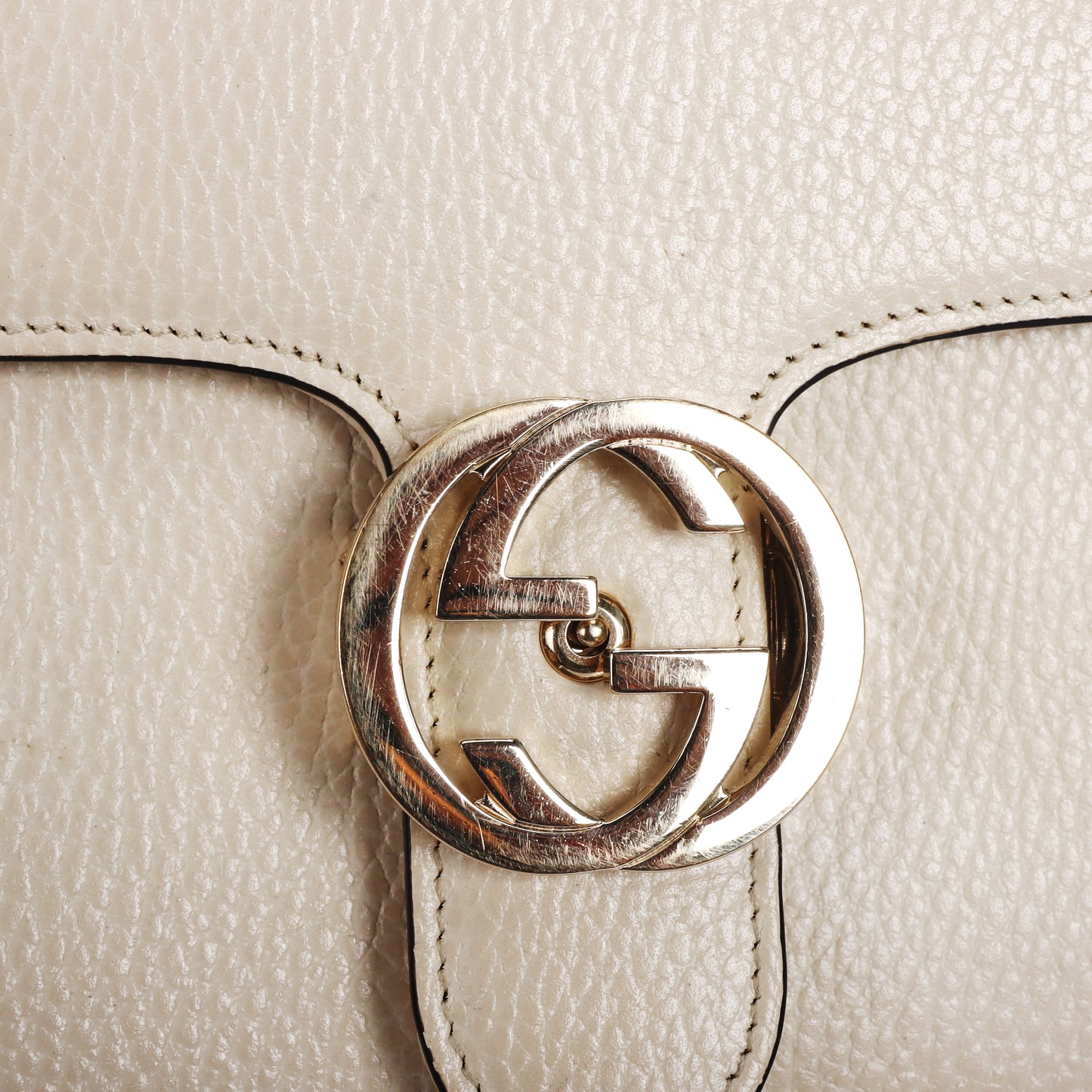 Pre-Owned Gucci Interlocking G  Large Size White Calfskin Shoulder Bag 89633915 c