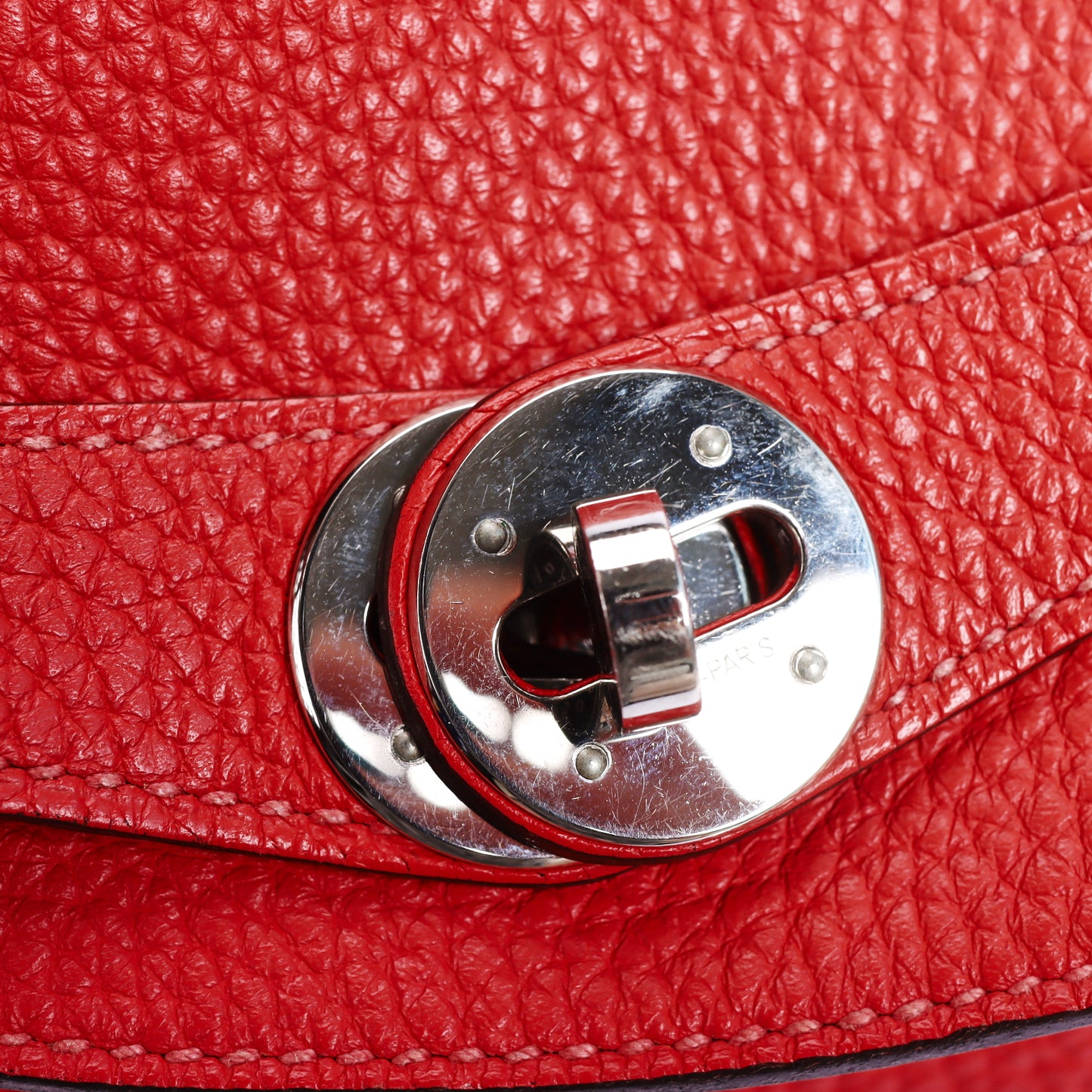 Pre-Owned Hermès Lindy Rose Salmon Taurillon Clémence Leather Shoulder Bag 91872459 L