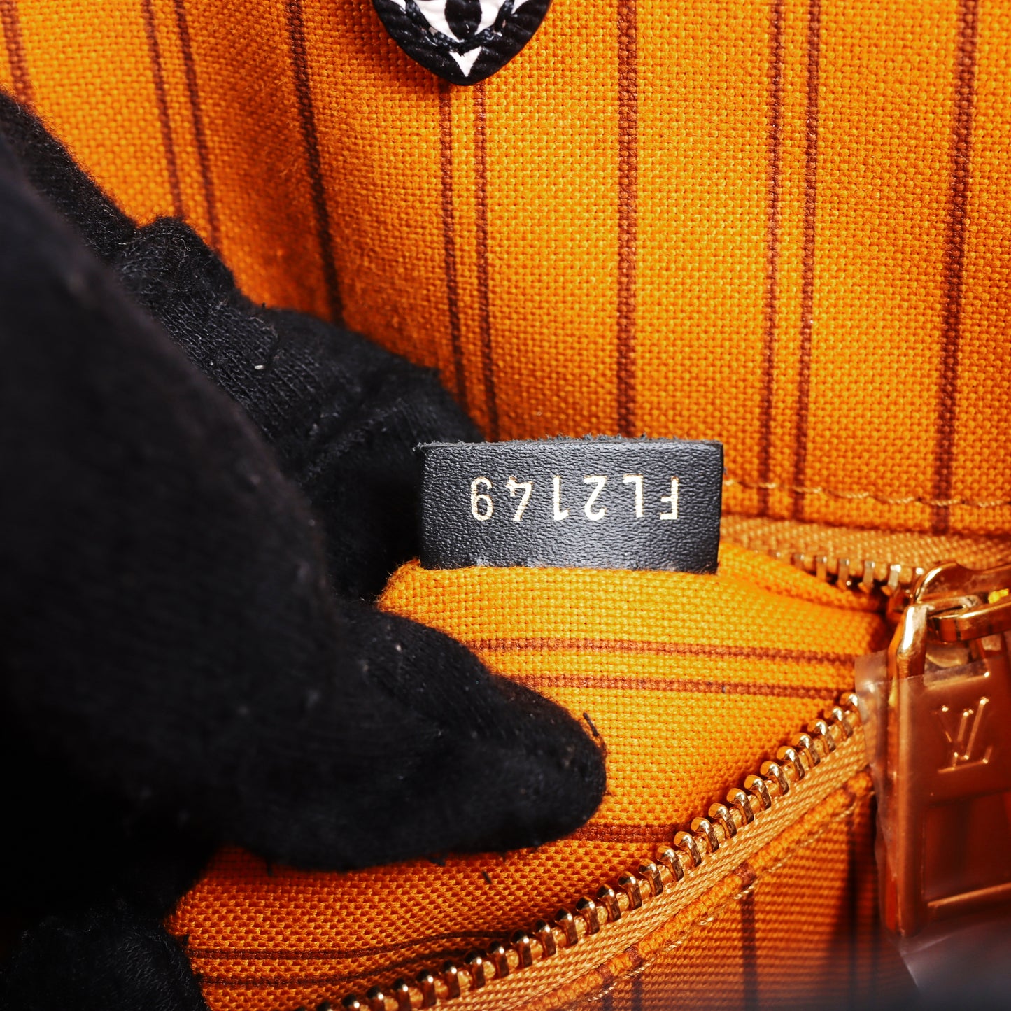 Pre-Owned Louis Vuitton Onthego GM Multicolor Coated Canvas Shoulder Bag 93832277