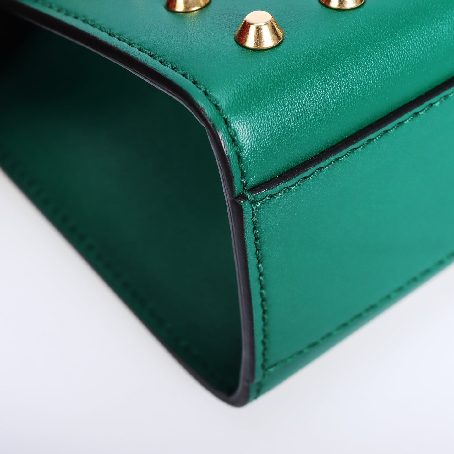 Pre-Owned Gucci Padlock Studded Green Calfskin Shoulder Bag 95549399