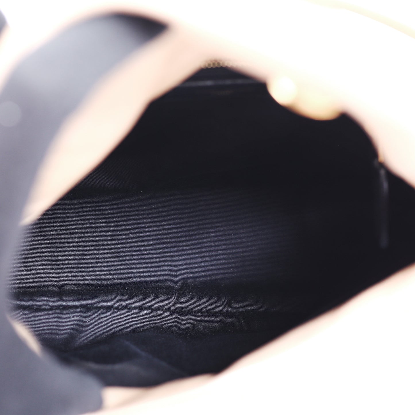 Pre-Owned Saint Laurent Puffer Beige Lambskin Quilted Shoulder Bag 95991625