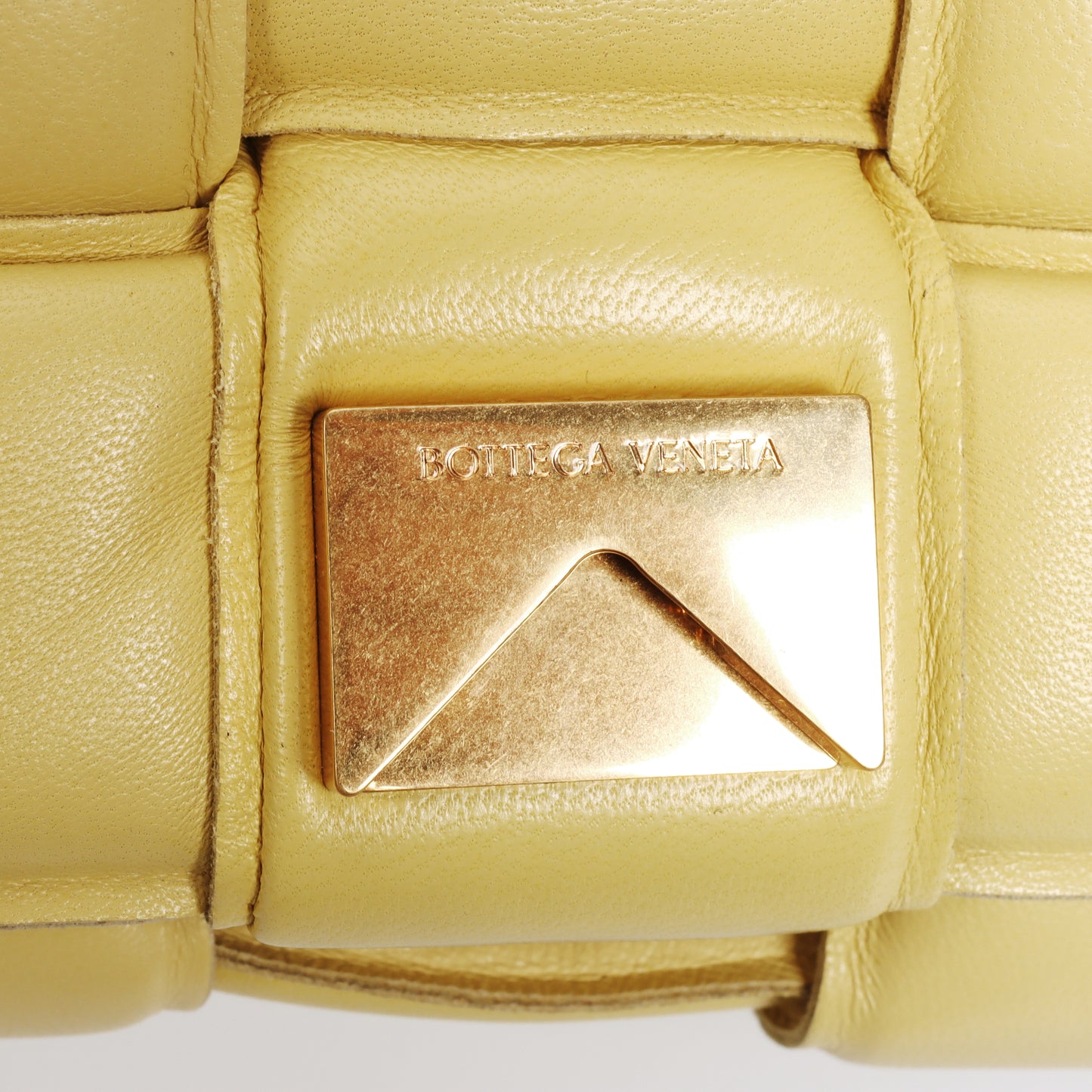 Pre-Owned Bottega Veneta Padded Cassette Yellow  97348888 c