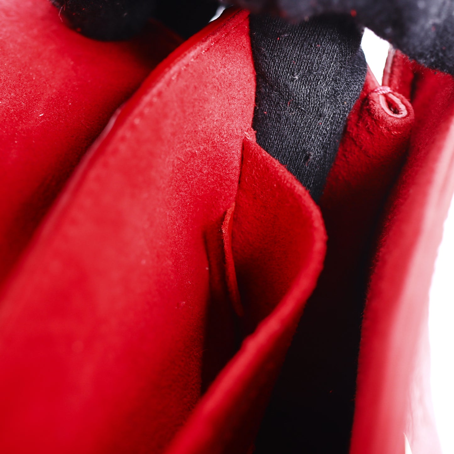 Pre-Owned Louis Vuitton Saint Sulpice Red Monogram Calfskin Leather Shoulder Bag 97733037