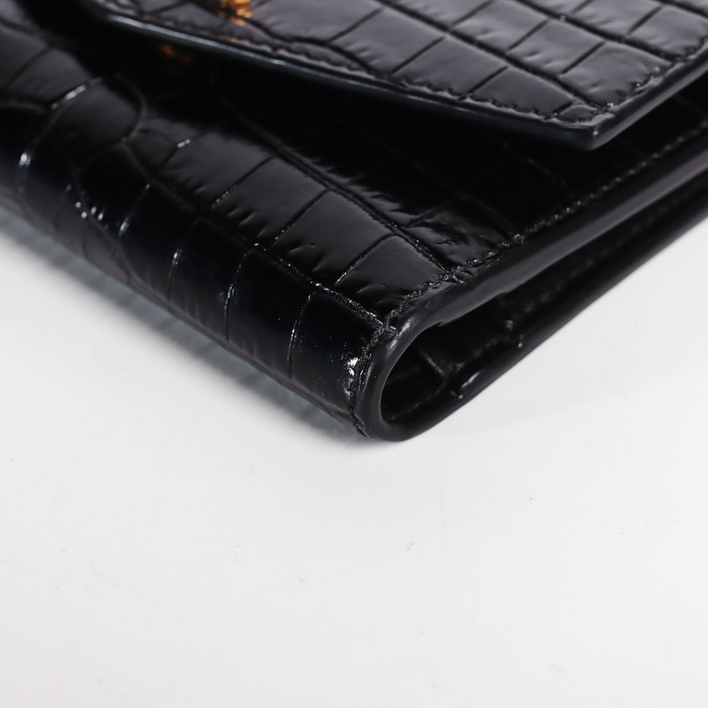 Pre-Owned Saint Laurent Uptown Black Crocodile Embossed Calfskin Compact Wallet 98186803