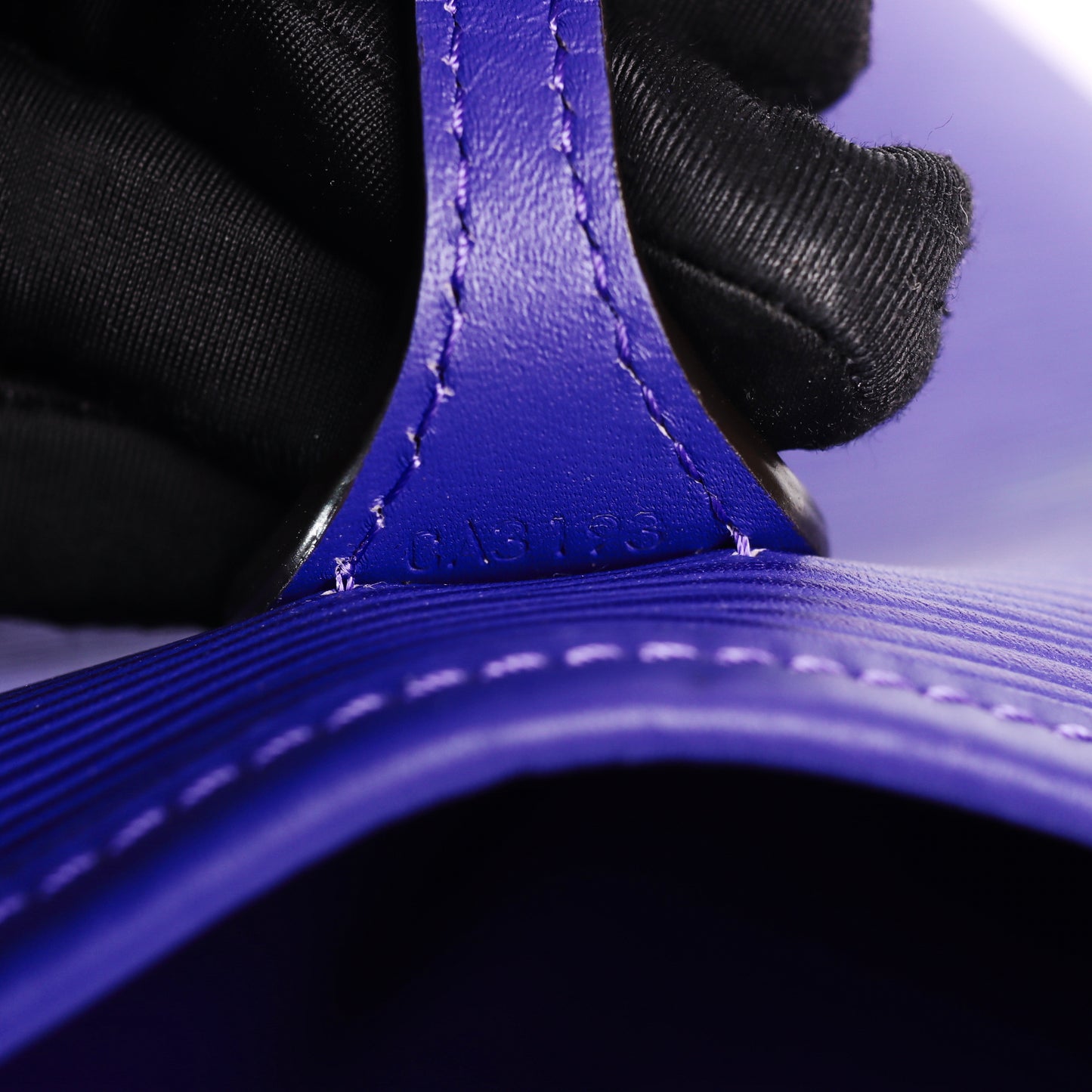 Pre-Owned Louis Vuitton Neverfull MM Purple Epi Calfskin Shoulder Bag 98691371