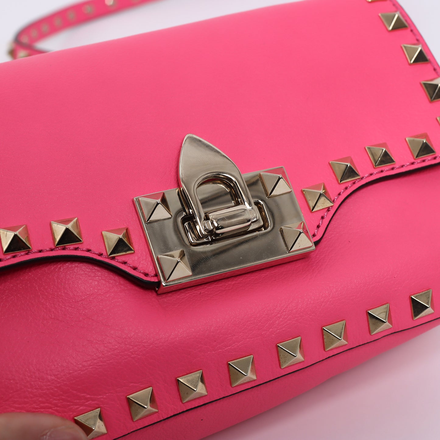 Pre-owned💞 Pink Studded Bag