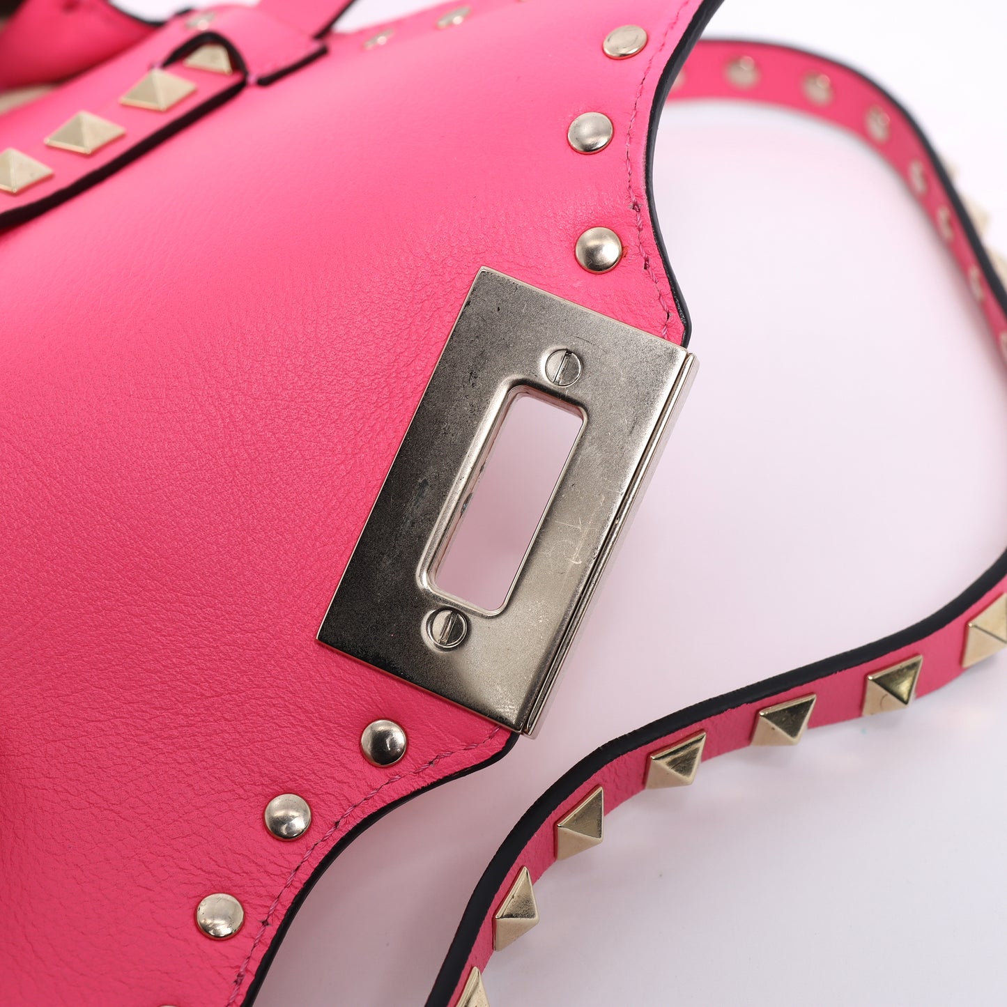 Pre-owned💞 Pink Studded Bag